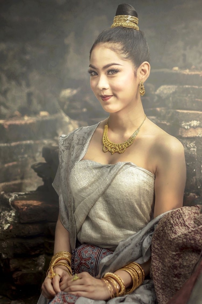 Do eastern country females ( Philippine, Thailand, Japanese, Asian etc) date, like, or marry black men?