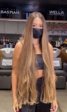 What do you think of the extremely long hair. Is it more attractive than short/average length?