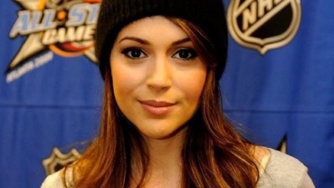Guys, Do you think Alyssa Milano is pretty?