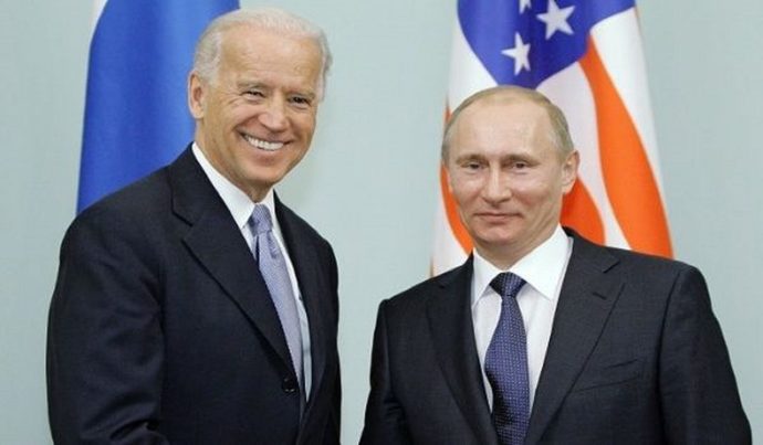 Okay, now the one on the left is Biden. He isnt Putins boss (thats the one on the right).