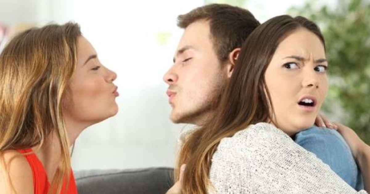 What's the Difference Between Flirting and Just Being Friendly