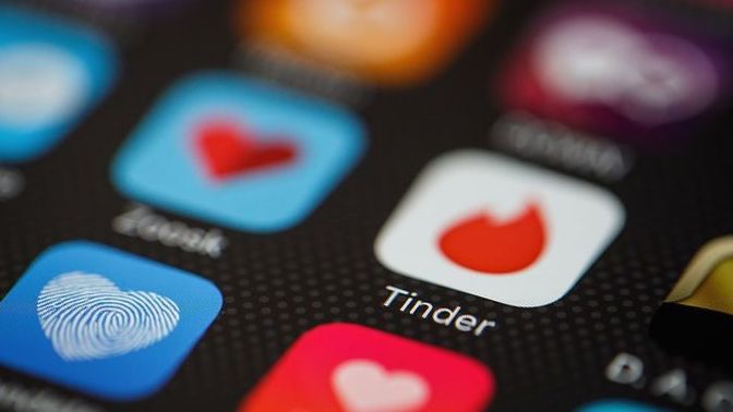 Is dating apps hurting men self esteem and confidence?