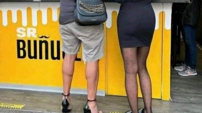 Girls, why did this man agree to wear his girlfriend's heels and handbag?