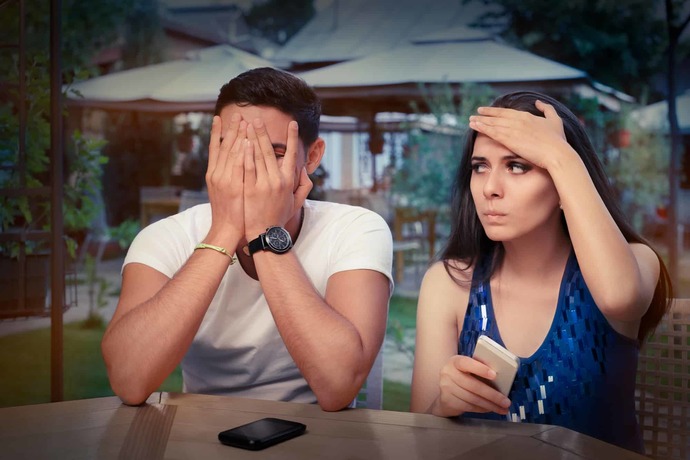 Who should pay for the first date?