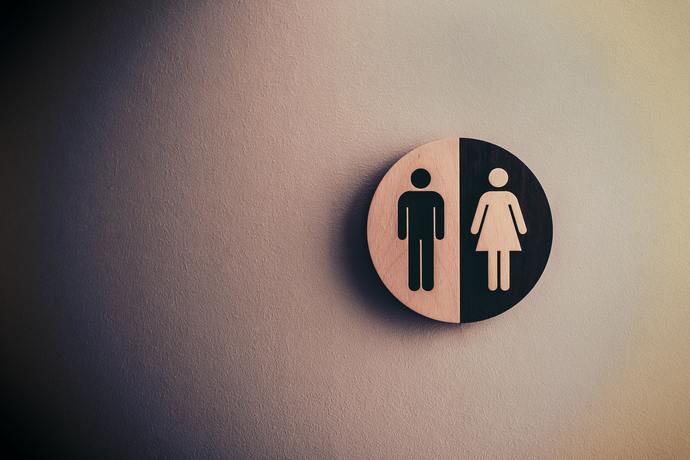 On average, who is more prone to conformity, men or women?
