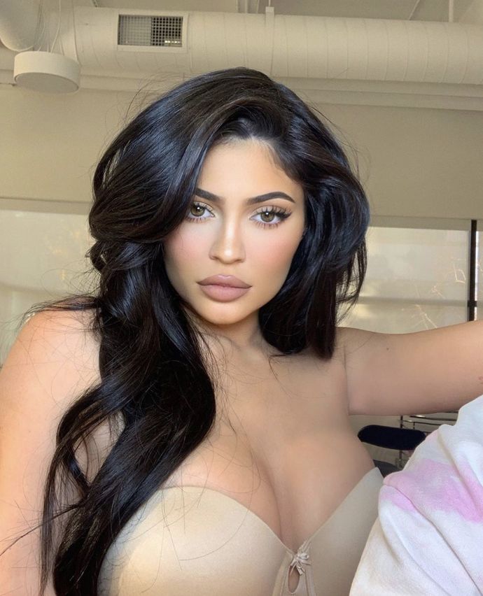 Kylie vs Kim: Who is hotter?
