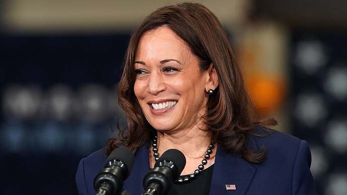 Who would win in a cat fight, Hillary Clinton or Kamala Harris?