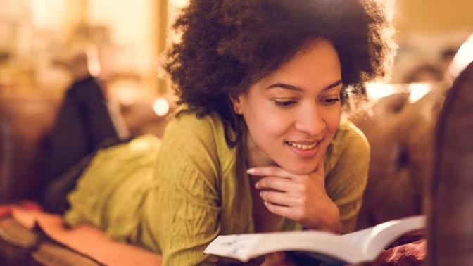 Physical books or ebooks: what do you usually use?
