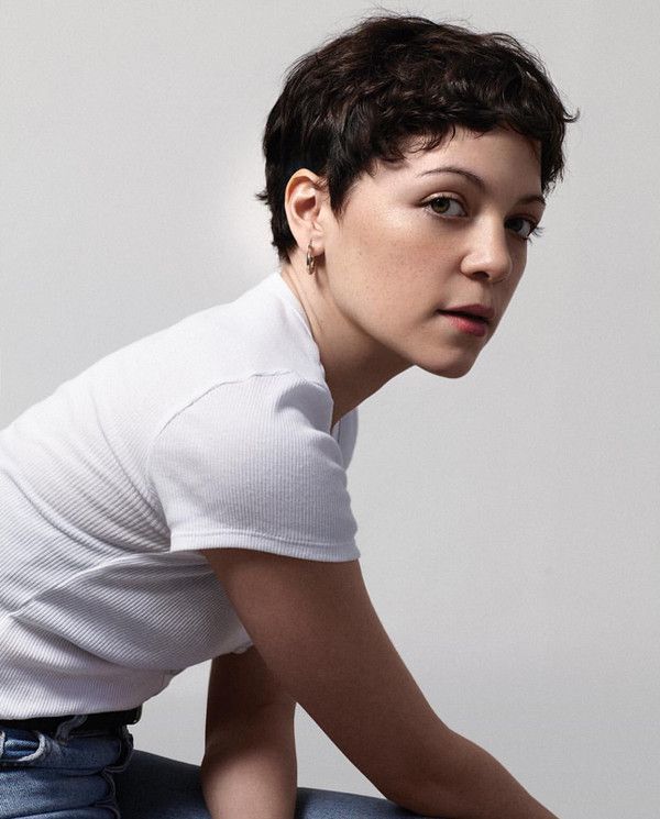 Which do you prefer: long hair or short hair?