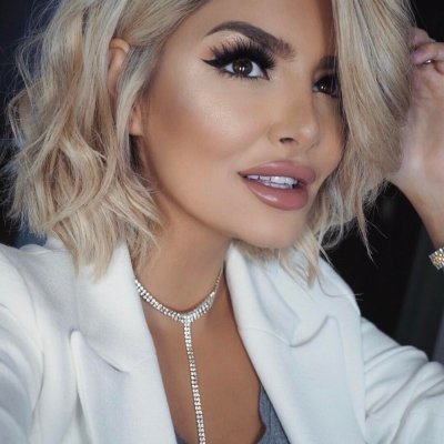 Which do you prefer: long hair or short hair?