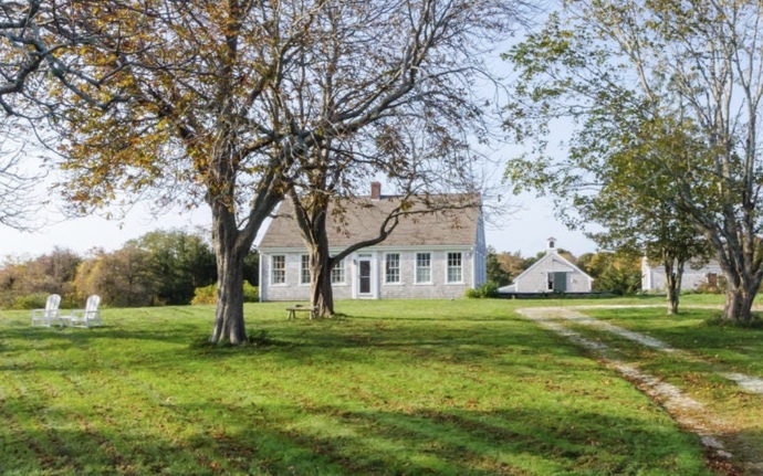 Do you have a photo of an old house your family once lived in?
