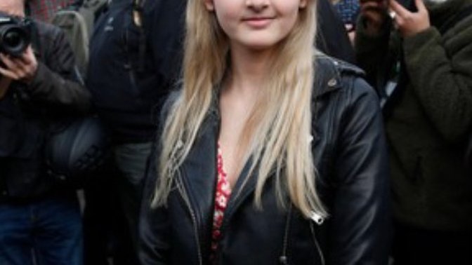 What do you think about right wing political activist Thais D’Escufon?