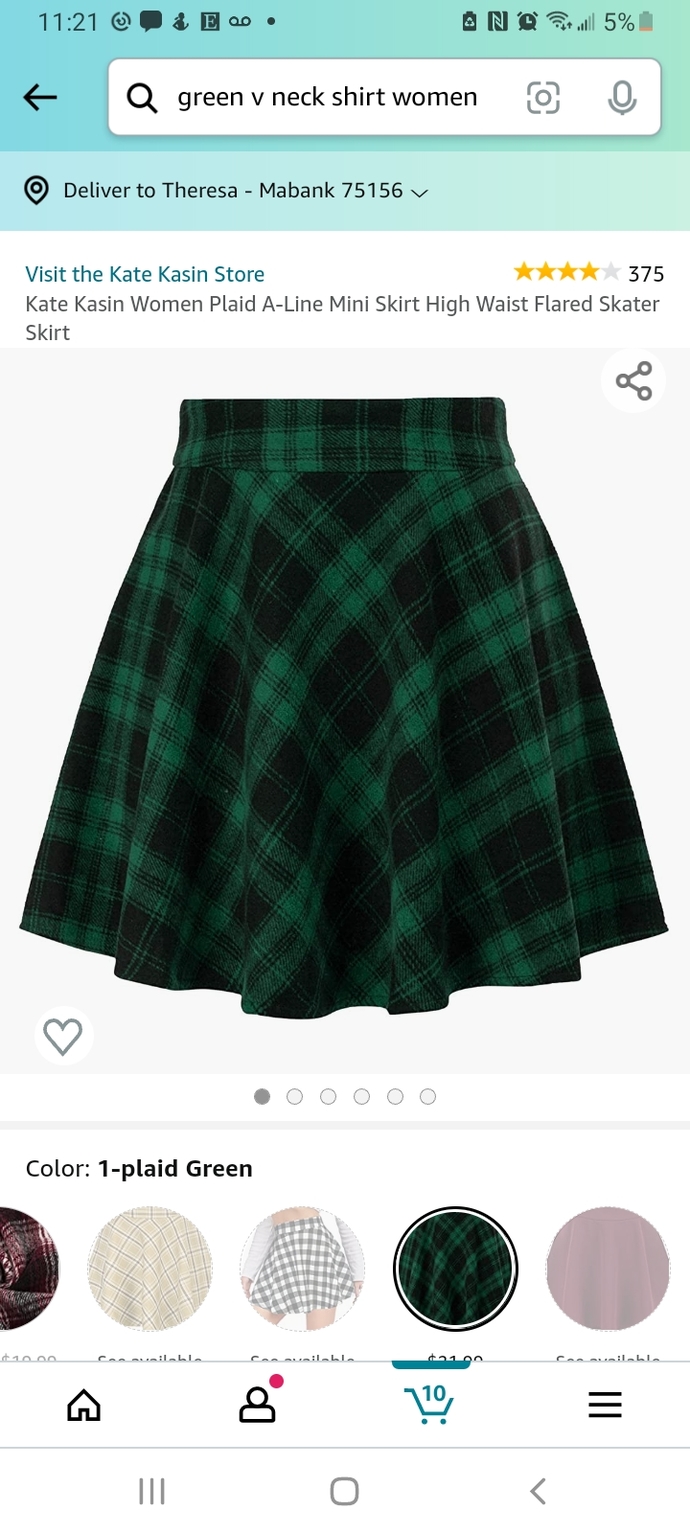 What to pair with a green skirt?