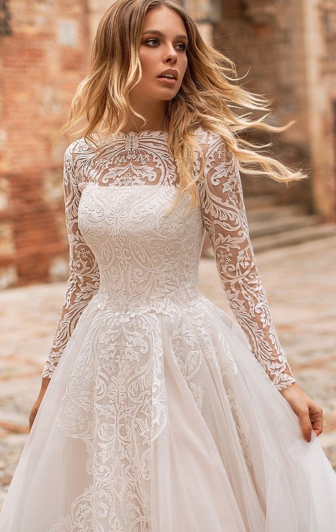 Girls - how much cleavage should a wedding gown show?