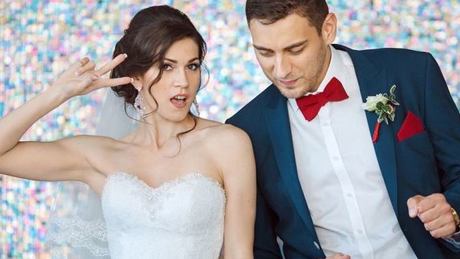 Girls - how much cleavage should a wedding gown show?