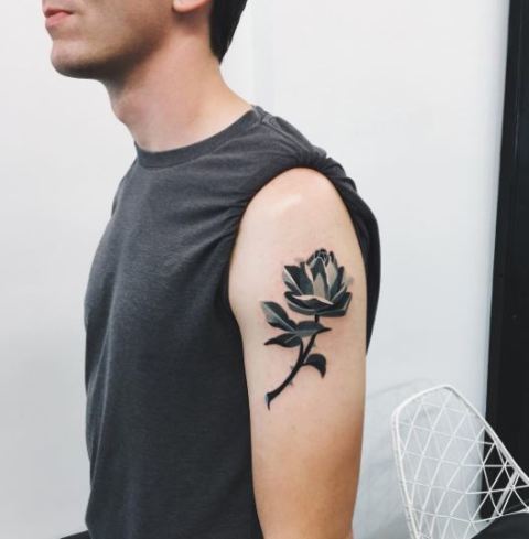 Which shoulder design tattoo look better on a man?