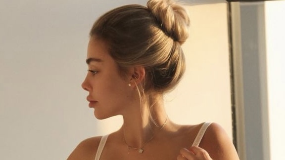 What type of forehead (also from the side) on women do you like the most?