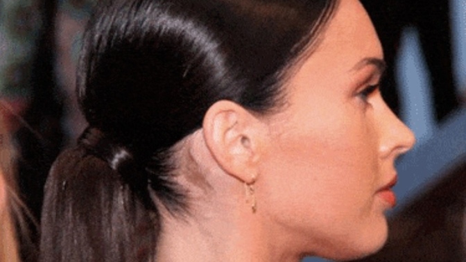 What type of forehead (also from the side) on women do you like the most?