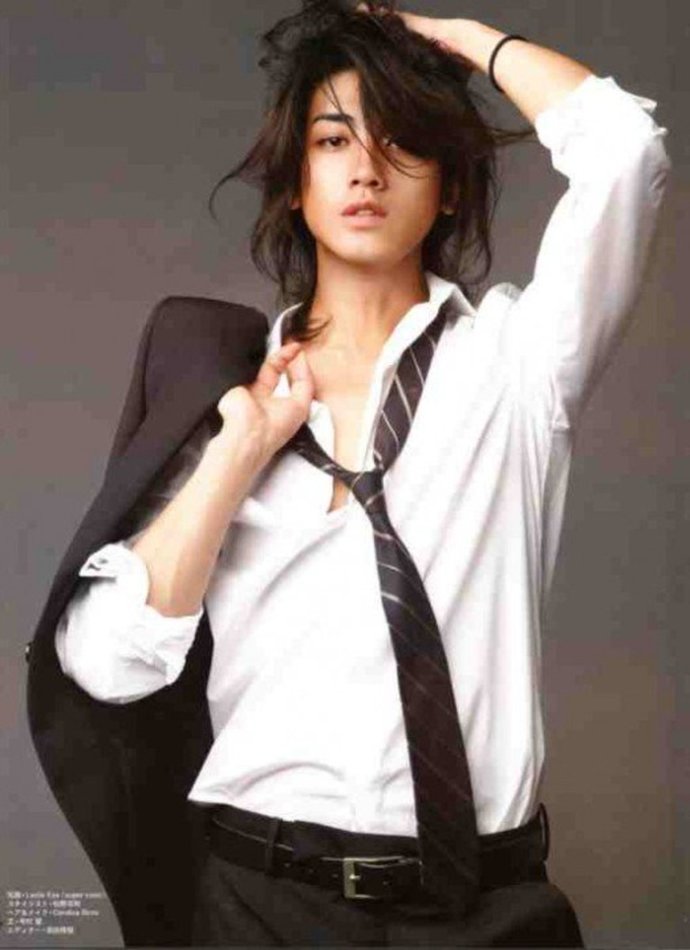 Why do some girls like feminine looking guys?