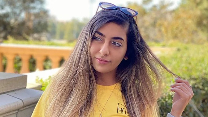 Would you still go out with this girl if you matched with her on tinder?