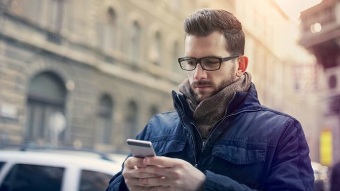 Do guys get tired of initiating texts with their girlfriend?