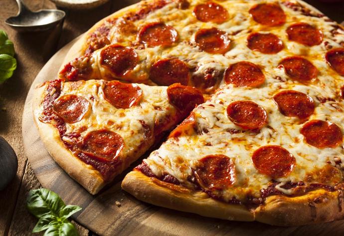 Do you eat the pizza crust ?