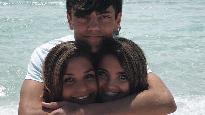 Apart from intimacy, romance and sex, Can a guy love his female best friend and girlfriend equally? Or do you guys always have to choose one of them?
