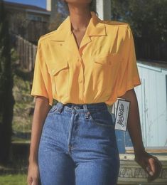 Which summer outfit should I choose to draw?