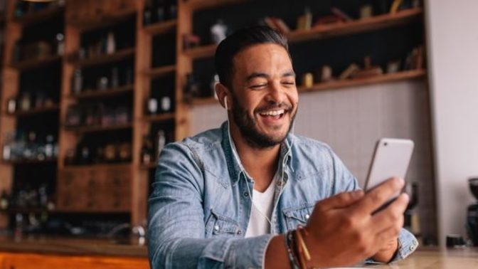 What are good things and topics to talk about when you FaceTime video chat with your partner especially for the first time with your girlfriend?