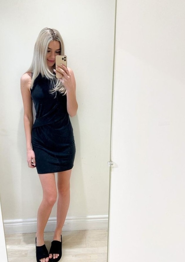 Dresses or jean outfits for the spring time?