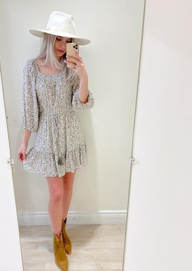 Dresses or jean outfits for the spring time?