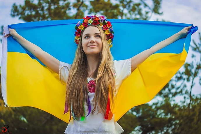 Thoughts on a single man opening his home up to Ukrainian refugees who are teen girls?