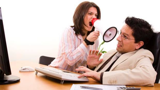 Are you more attracted to people who pose positive questions or complaining questions?