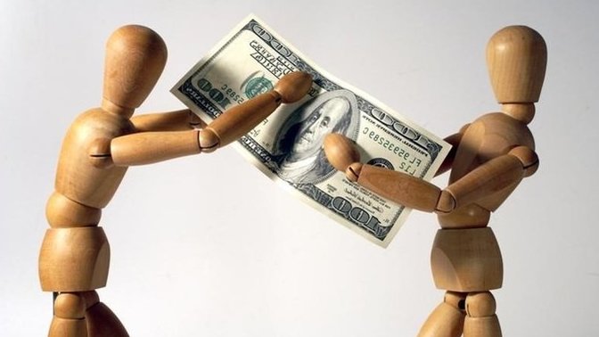 In a relationship, do you disclose financial details?