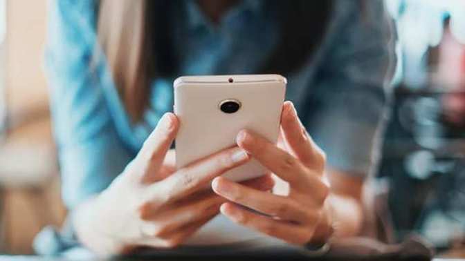 How to you talk to someone you like over text?