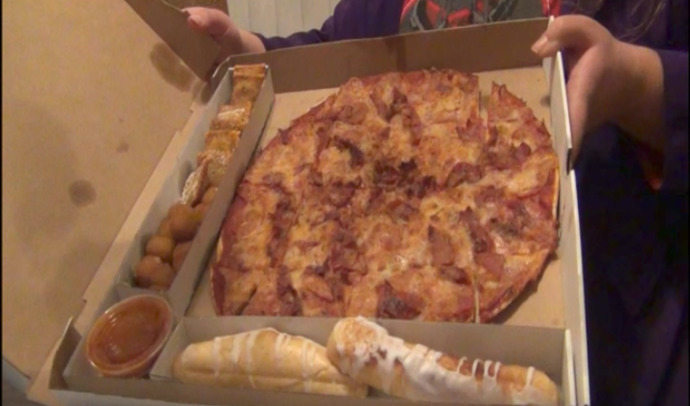 Would You Rather Have PINEAPPLE ON PIZZA Or A PIZZA ON A PINEAPPLE?
