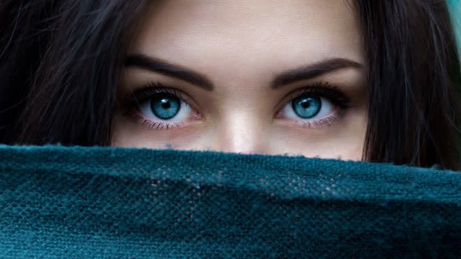 What’s the most attractive eye color?