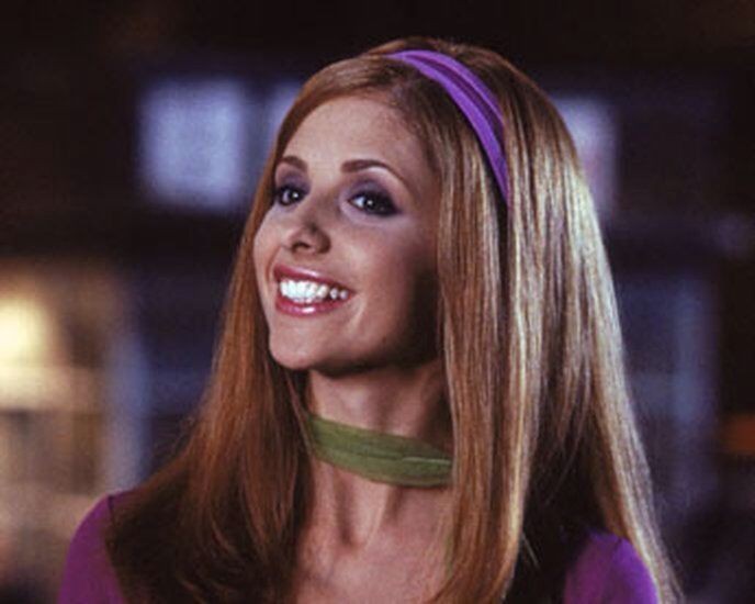Daphne vs Velma? Which Scooby Doo female character do you find sexier?