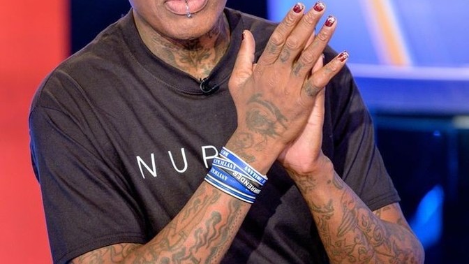 What do you think of men who paint their nails?