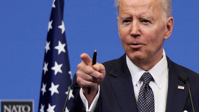 Who is better Justin Trudeau or Joe Biden?