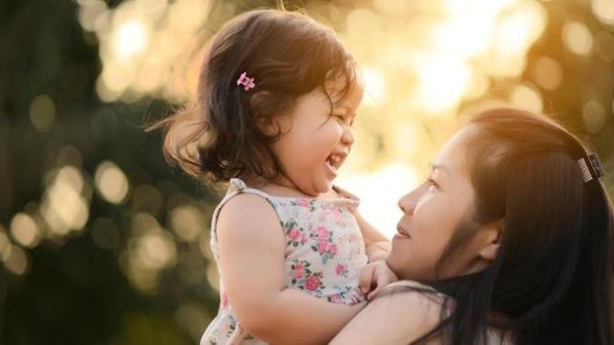 Do you find it attractive when you see a woman/man who is good with kids?