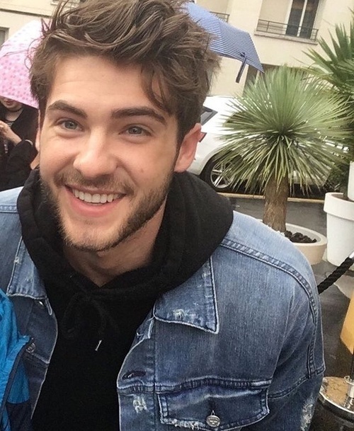 Can you fall in love with an actor?