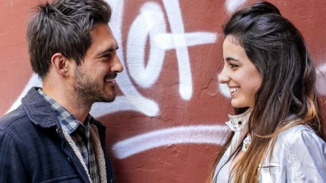 Question for the girls, If you had a week to approach a girl in real life and get a date as a guy how would you go about it?