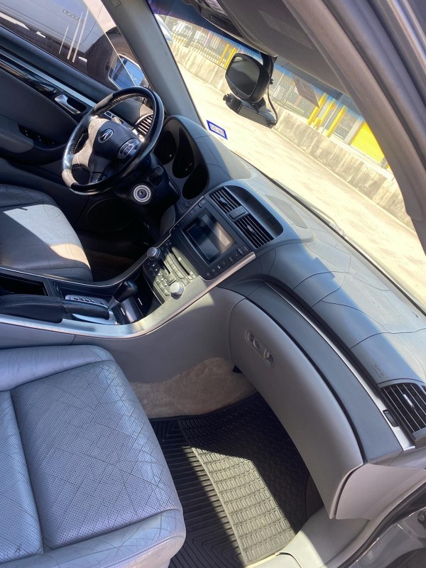 Anybody knows about cars?