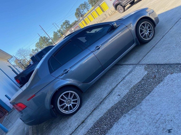 Anybody knows about cars?