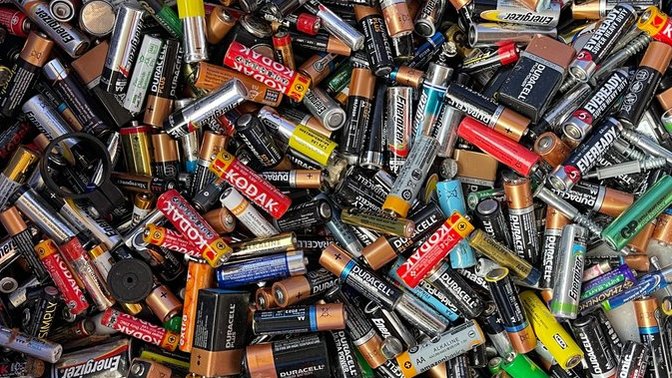 What BRAND Of Batteries Do You Use?
