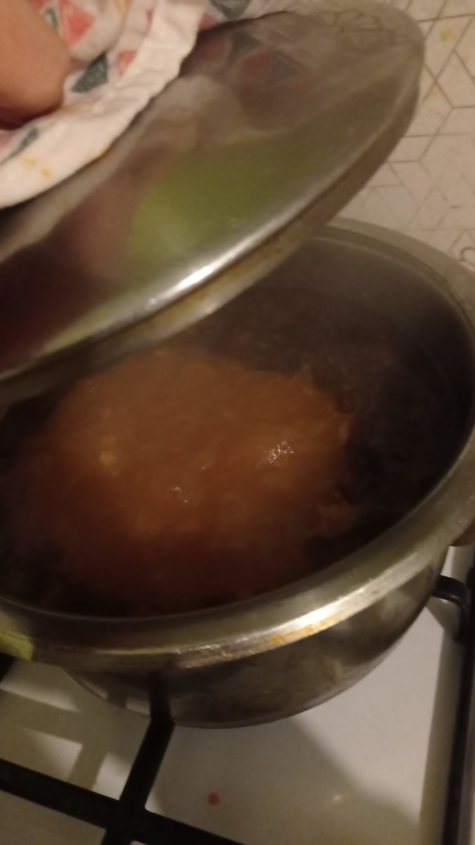 Would you like to have a cooking wife?