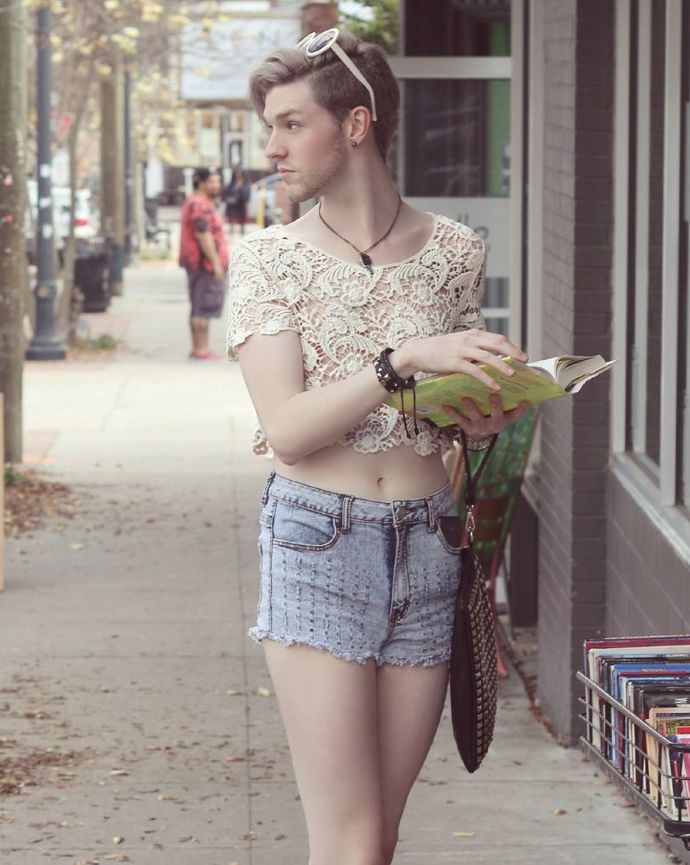 Would you like to date a lady like this?