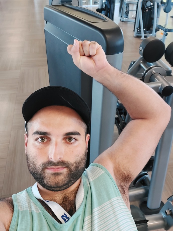 Which is a better picture for dating sites?