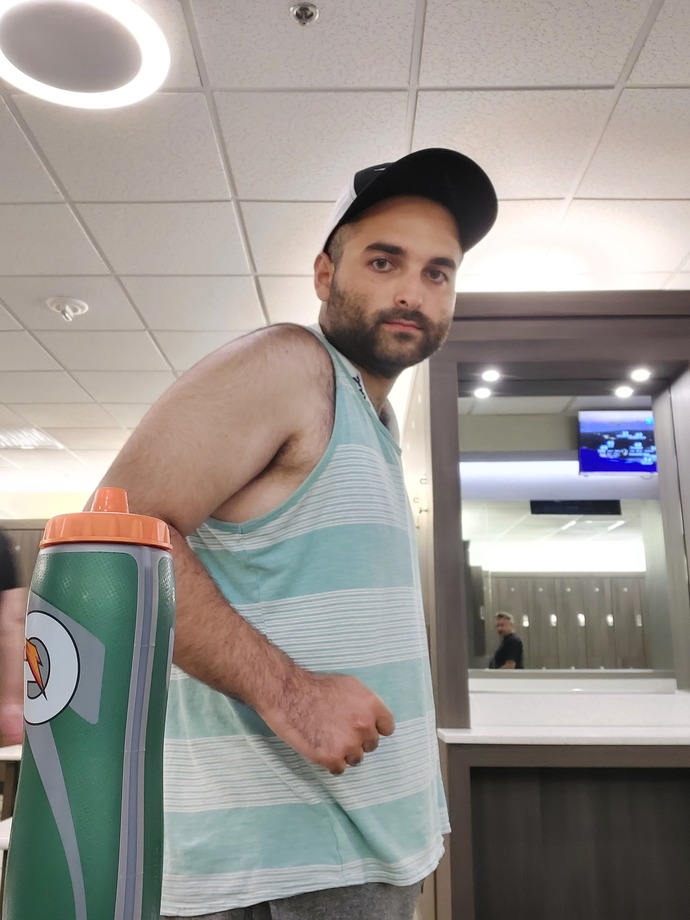 Which is a better picture for dating sites?